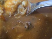 Una foto de sopa pescado con fumet