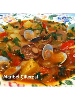 Una foto de Níscalos con patatas y chirlas