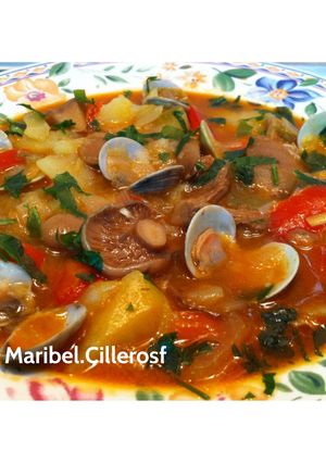 Foto principal de Níscalos con patatas y chirlas