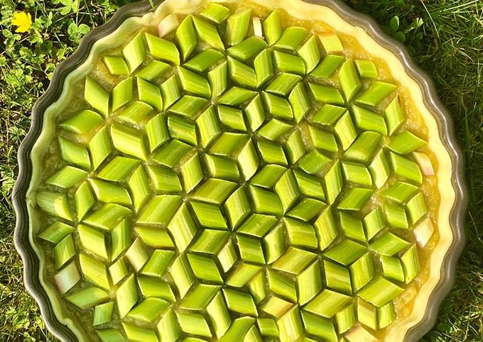 Tarte à la rhubarbe du jardin