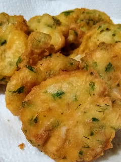 Una foto de Buñuelos de bacalao esponjosos