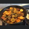 Pommes de terre et betteraves rouges au porc et deux oignons