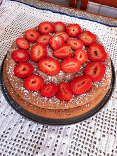 Foto de Bolo de Natas com Morangos Frescos