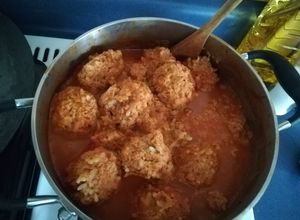 Una foto de Albóndigas con arroz