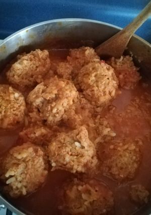 Una foto de Albóndigas con arroz