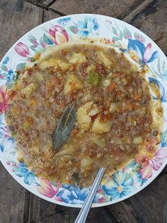 Una foto de Papas con mote #platosquereunen