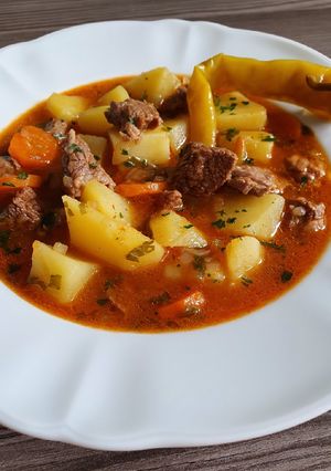 O poză a rețetei Gulas de vită.