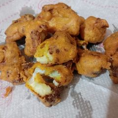 A picture of Cauliflower pakoda.