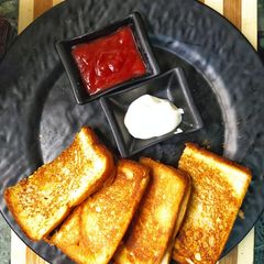 A picture of Paneer tikka sandwich.