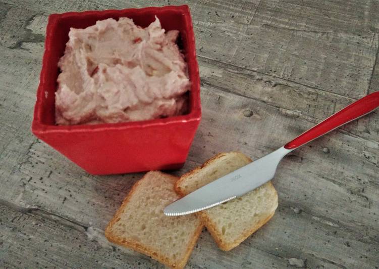 Voici la recette Rillettes de jambon à la maison