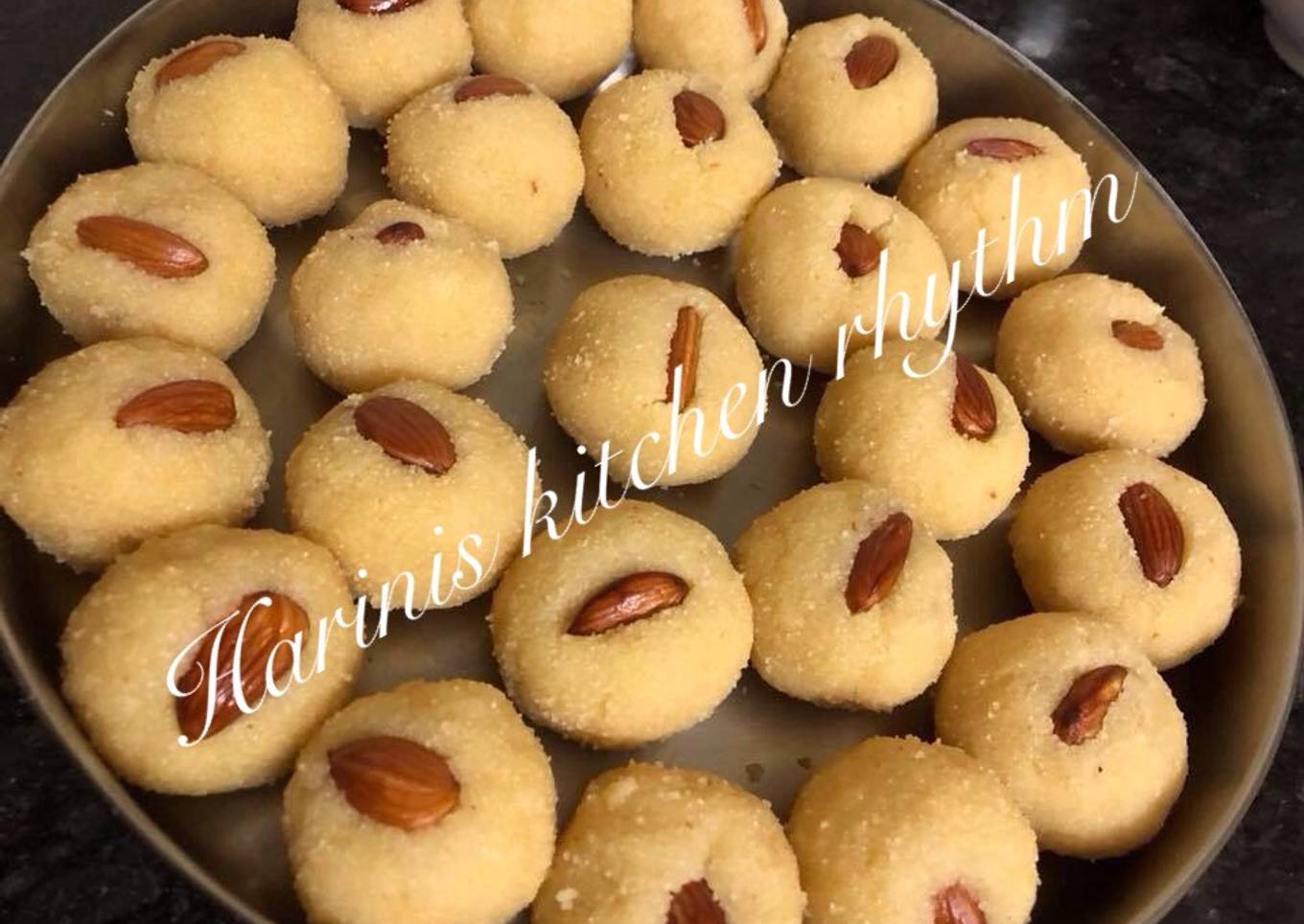 Rava (sooji laddu)