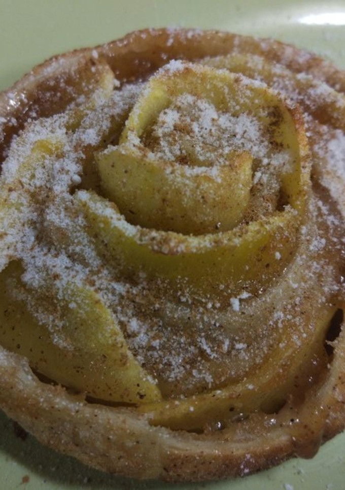 Una foto de Flores de hojaldre y manzana