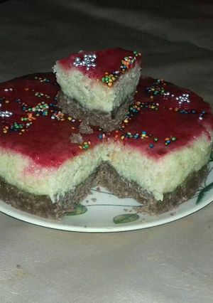 A picture of Louki cake.