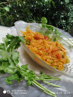 A picture of Cabbage with peas sabzi.