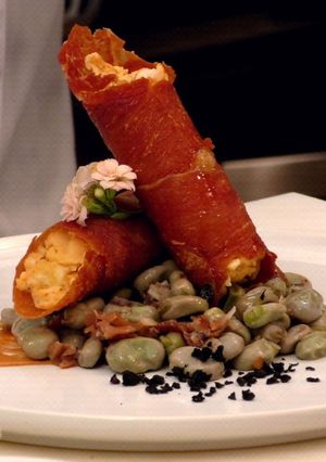 Una foto de Canelón ibérico