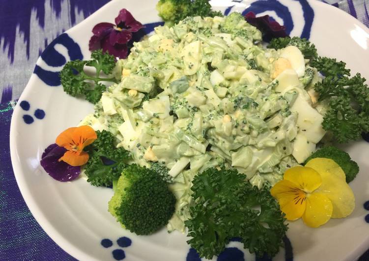 How to Cook Favorite Broccoli and Boiled Egg Salad