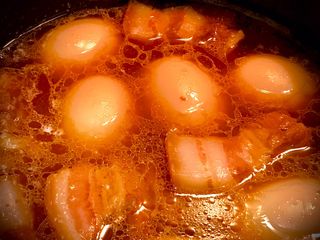 Thịt Kho Nước Dừa