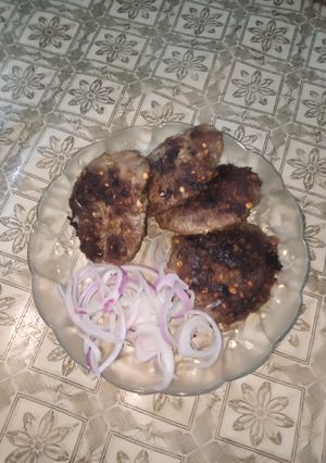 A picture of Eid special chapli kabab.