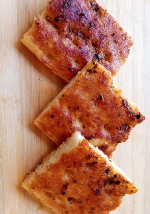 รูปของ 2022. 12 Focaccia garlic butter honey