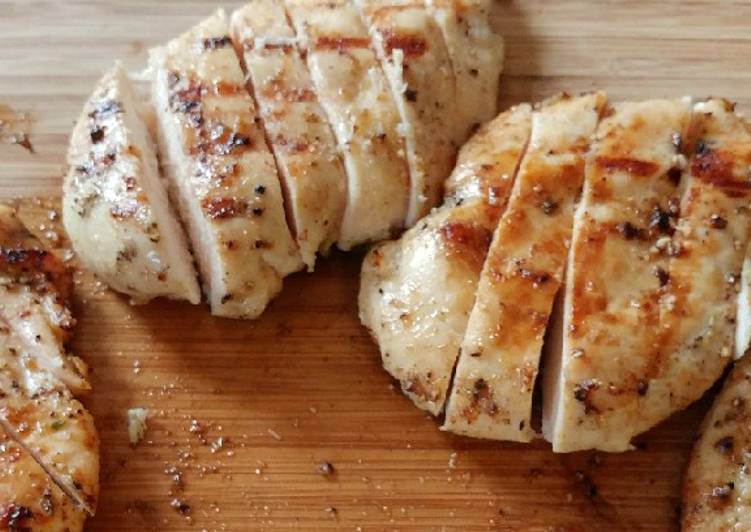 Steps to Prepare The Best Grilled Chicken in A Minutes for Mom