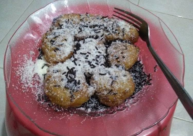Pisang goreng bulat tabur keju dan meses