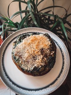 Una foto de Calabaza rellena de espinaca 🦾