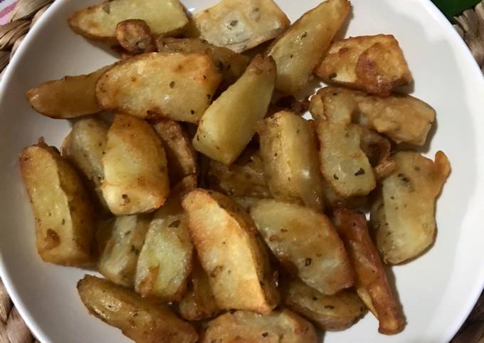 Langkah Mudah untuk Menyiapkan Fried Potato wedges Anti Gagal