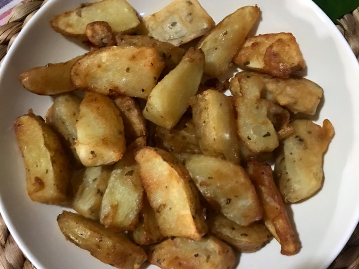 Langkah Mudah untuk Menyiapkan Fried Potato wedges Anti Gagal