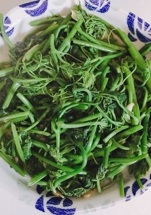 Hình của món Ngọn su su xào tỏi.