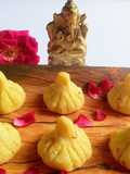 કેસર મલાઈ મોદક (Kesar Malai Modak Recipe In Gujarati)