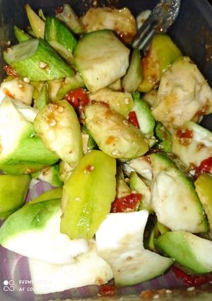 Foto resep Rujak mangga kedondong timun sambel kacang mete