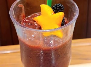 Hình của món Smoothie dâu tằm, xoài.