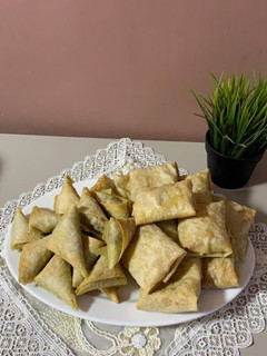 صورة لوصفة سمبوسة اللحم والذرة
