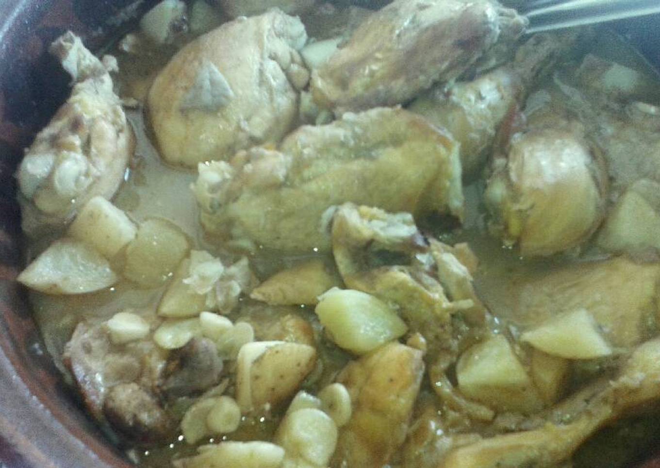Pollo al ajillo