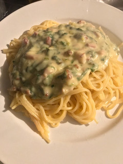 Una foto de Spaghetti con salsa puerro y panceta