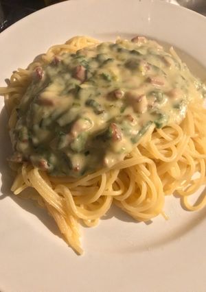 Una foto de Spaghetti con salsa puerro y panceta