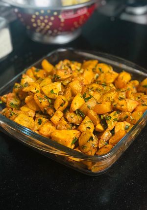 A picture of Garlic and Paprika Potatoes.