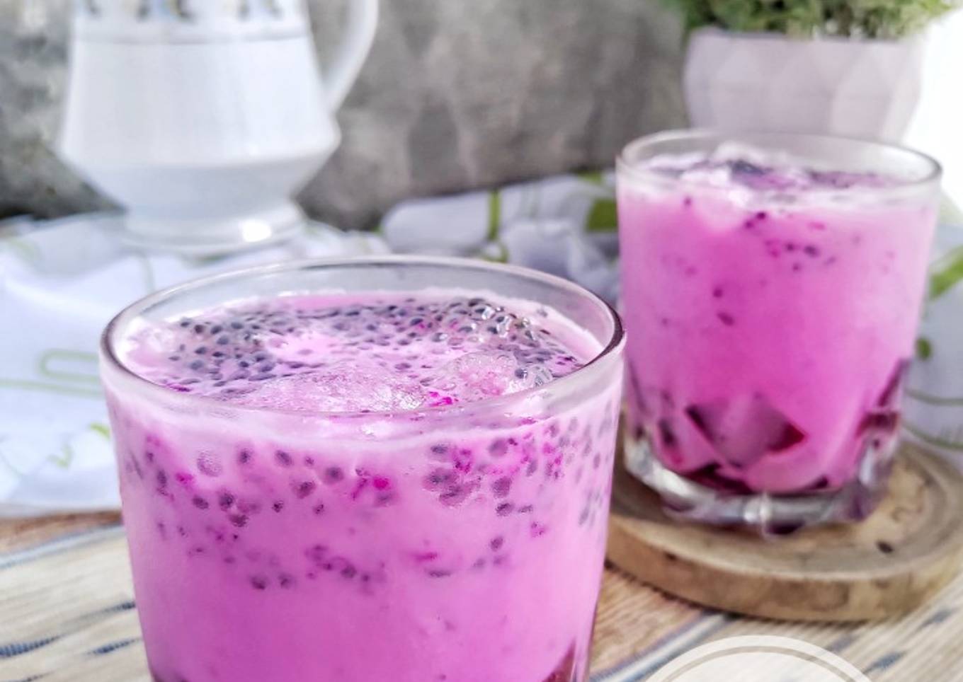 Es Cocopandan Jelly Buah Naga