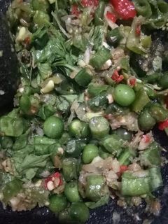 Foto resep Sambal pencok leunca kacang panjang