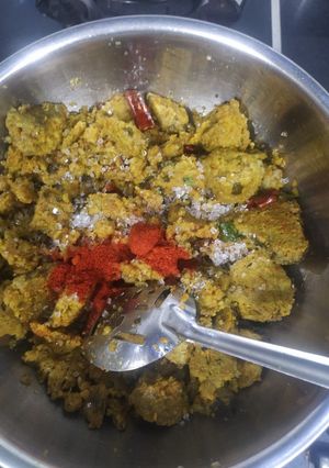 મૂઠિયાં(Muthiya Recipe in Gujarati) રેસીપી મુખ્ય ફોટો
