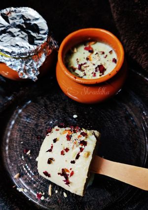 A picture of Lauki ki kulfi.