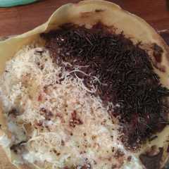 Martabak manis / terang bulan teflon রেসিপির প্রধান ছবি