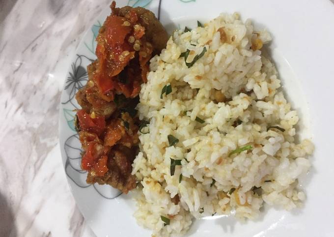 Nasi daun jeruk ayam pokpok sambal korek