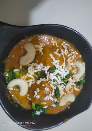 લાજવાબ પનીર કોફતા કરી (Paneer Kofta Curry Recipe in Gujarati) રેસીપી મુખ્ય ફોટો