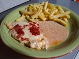 Petto di pollo in padella con sottiletta e pomodoro