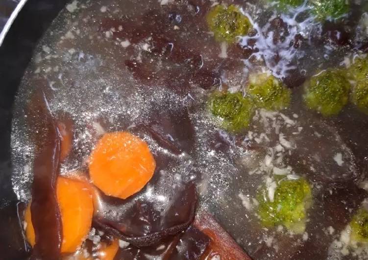 Resep Sup jamur, wortel, brokoli Anti Gagal