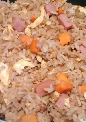 Una foto de Arroz frito 3 delicias