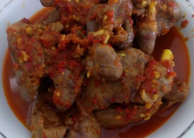 Bagaimana mengolah Hati ayam bumbu rujak yang Enak