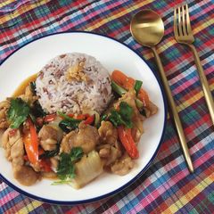 A picture of 🧑🏽‍🍳🧑🏼‍🍳Chicken Oyster Sauce Recipe • Thai Style • Gai Phad Nam Mon Hoi |ThaiChef Food.