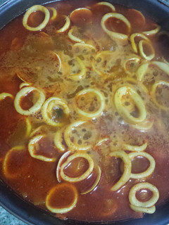 Una foto de Fideúa de calamares y almejas